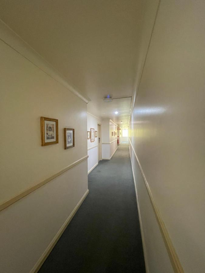 เอล ลาโก วอเทอร์ โมเต็ล Entrance ภายนอก รูปภาพ